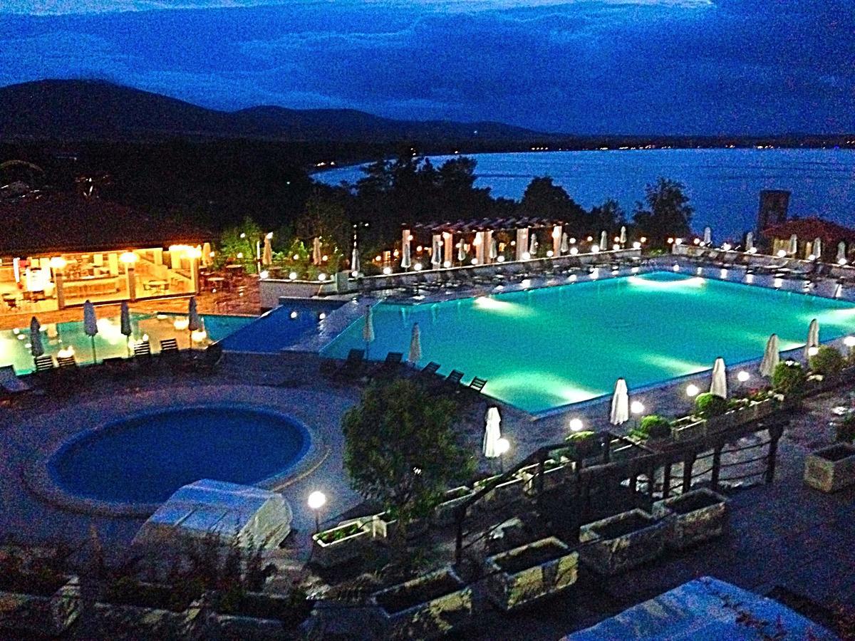 Garden Apartments In Santa Marina Village Sozopol Exterior foto
